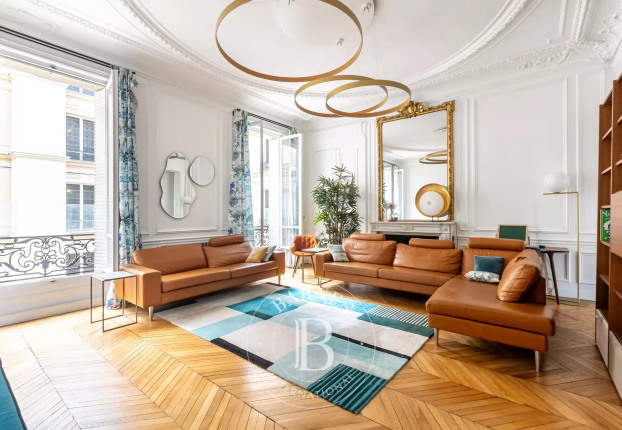 Appartement 5 pièces 170 m² · à Saint Philippe du Roule, Paris 8ème · 169,8 m² · 2 500 000 €