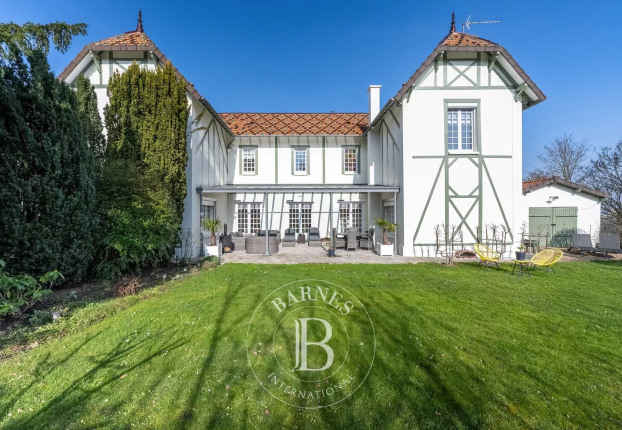 Maison 1 pièce 256 m² · à Villennes-sur-Seine · 256 m² · 2 090 000 €