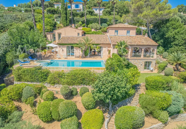Maison 7 pièces 230 m² · à Grimaud · 230 m² · 2 495 000 €