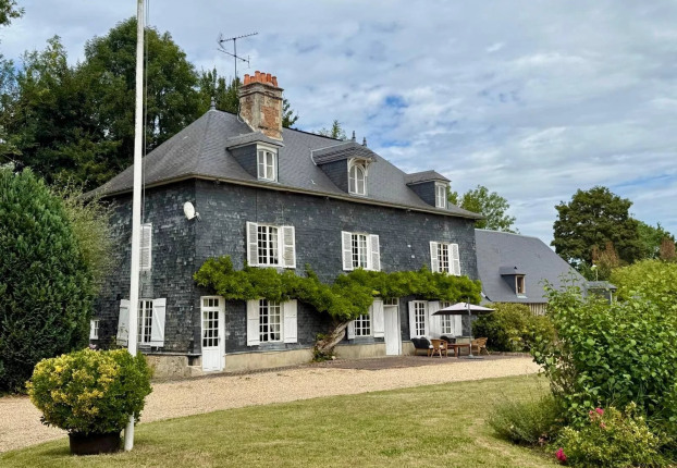 Maison 10 pièces 225 m² · à Tourgéville · 225 m² · 1 900 000 €