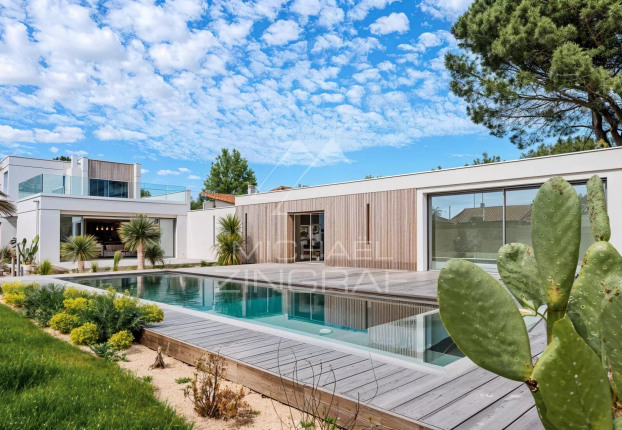 Maison 7 pièces 205 m² · à Gujan-Mestras · 205 m² · 1 470 000 €