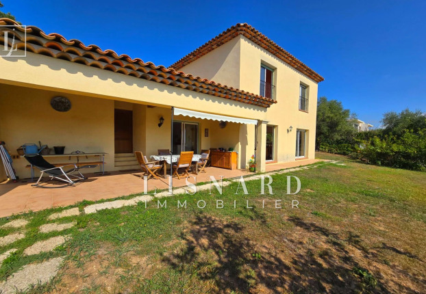 Maison 4 pièces 140 m² · à Vallauris · 140 m² · 800 000 €