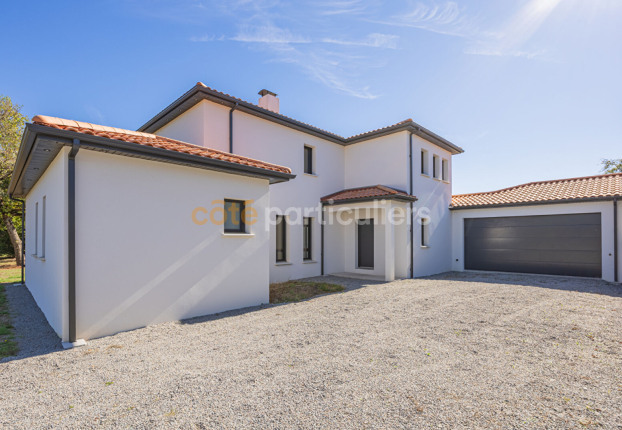 Maison 8 pièces 188 m² · à Saint Philbert de Grand Lieu · 188 m² · 599 000 €