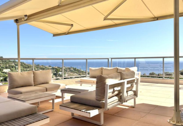 Maison 7 pièces 206 m² · à Roquebrune-sur-Argens · 206 m² · 1 380 000 €