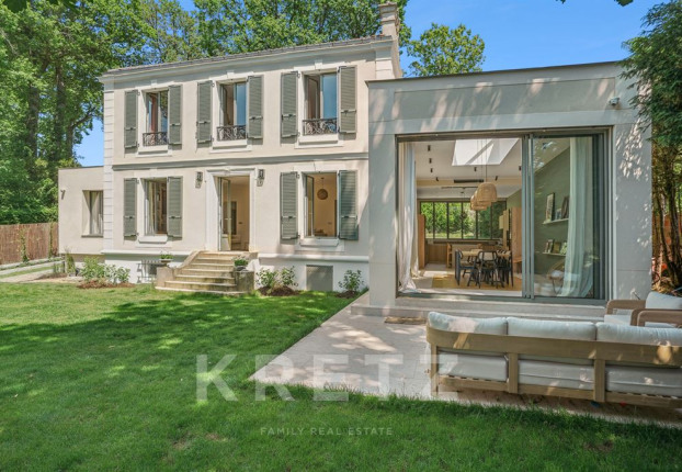Maison 7 pièces 260 m² · à Poincare, Garches · 260 m² · 3 200 000 €