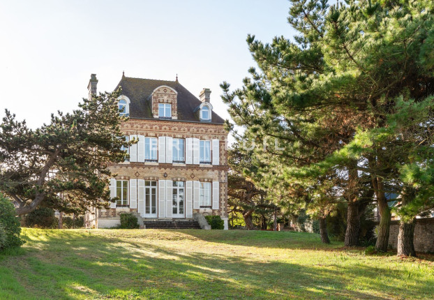 Maison 10 pièces 299 m² · à Benerville-sur-Mer · 299 m² · 3 150 000 €