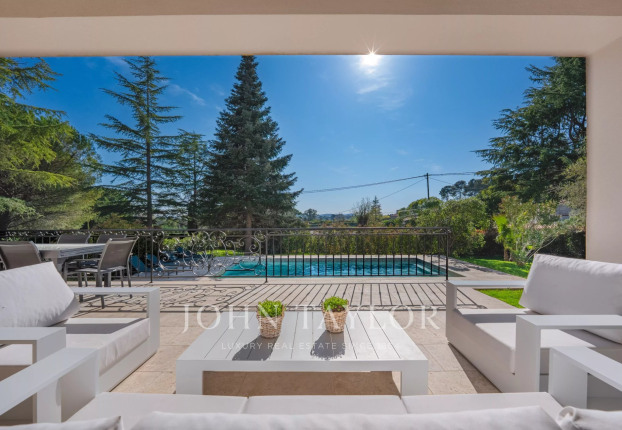 Maison 7 pièces 260 m² · à Châteauneuf-Grasse · 260 m² · 2 550 000 €