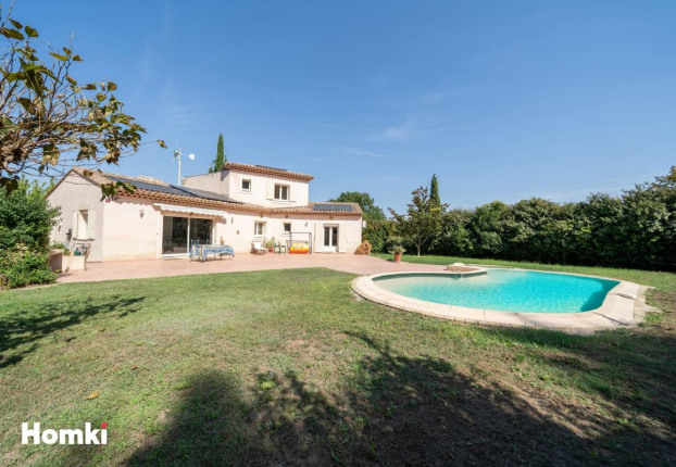 Maison 10 pièces 290 m² · à Saint-Estève-Janson · 290 m² · 970 000 €
