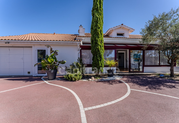 Maison 6 pièces 155 m² · à Centre Ville, Gujan-Mestras · 155 m² · 559 000 €