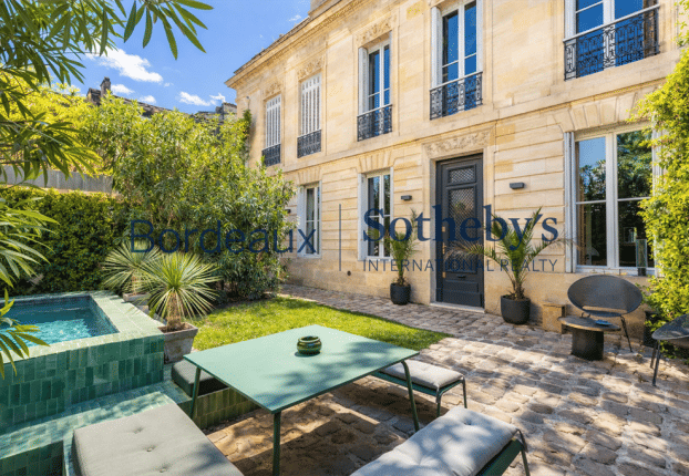 Maison 9 pièces 270 m² · à Hôtel de Ville-Quinconce-Saint Seurin-Fondaudège, Bordeaux · 270 m² · 2 650 000 €
