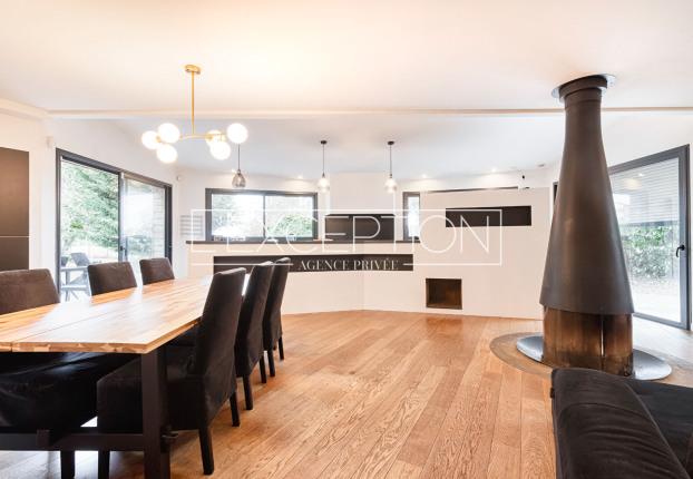 Maison 8 pièces 276 m² · à Cantenay-Épinard · 276 m² · 650 000 €