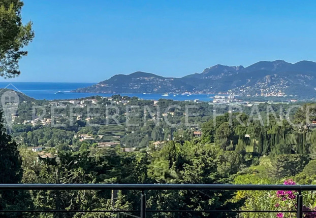 Maison 6 pièces 200 m² · à Mougins · 200 m² · 3 200 000 €