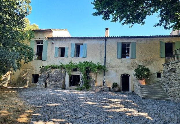 Maison 11 pièces 329 m² · à Sommières · 329 m² · 2 750 000 €