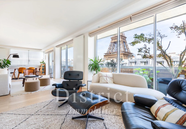 Appartement 6 pièces 120 m² · à Paris 7ème · 120 m² · 2 700 000 €