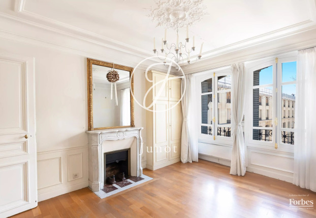 Appartement 4 pièces 92 m² · à Trudaine-Maubeuge, Paris 9ème · 92,3 m² · 895 000 €
