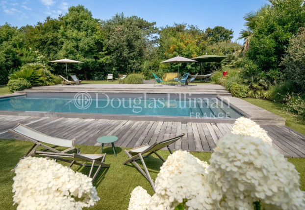 Maison 10 pièces 340 m² · à Chiberta, Anglet · 340 m² · 3 150 000 €