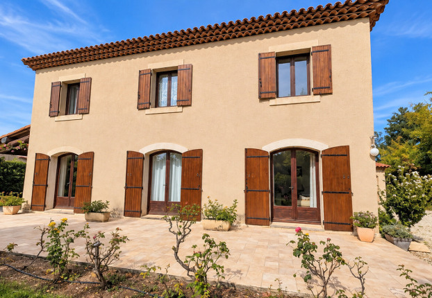 Maison 8 pièces 157 m² · à Lauris · 157 m² · 580 000 €