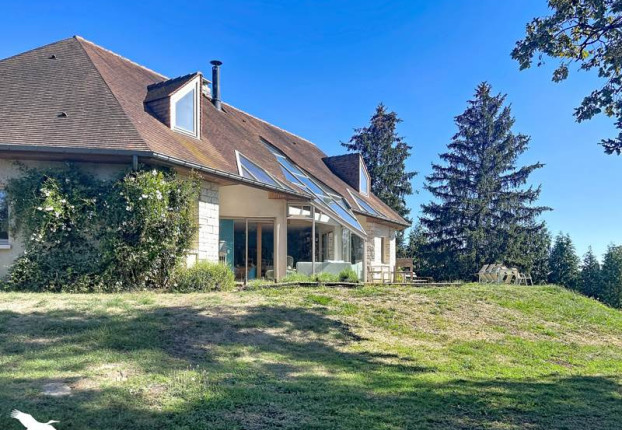Maison 6 pièces 220 m² · à Gelos · 220 m² · 617 000 €
