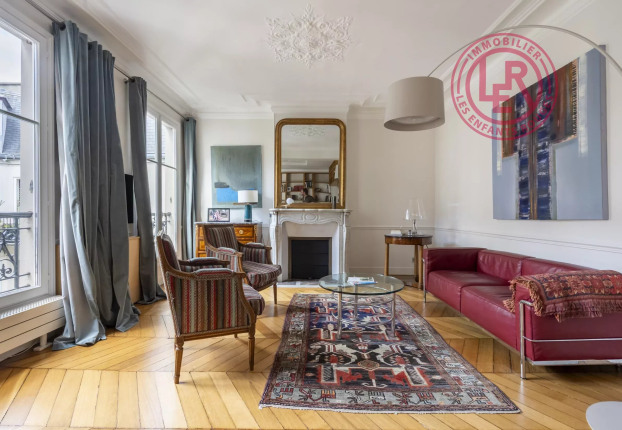 Appartement 4 pièces 80 m² · à Vendôme, Paris 1er · 80,3 m² · 1 420 000 €