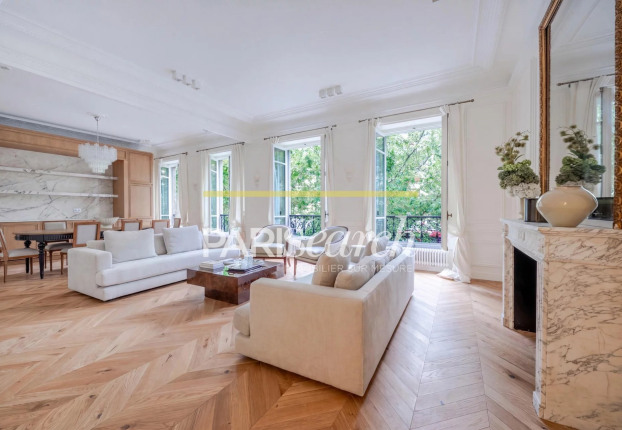 Appartement 5 pièces 136 m² · à Paris 8ème · 136 m² · 2 990 000 €