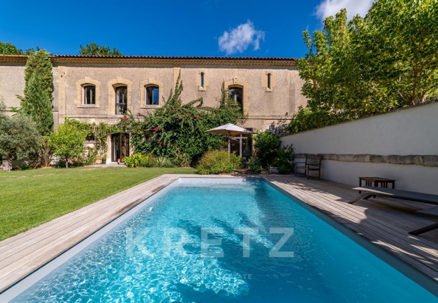 Maison 8 pièces 290 m² · à Aimargues · 290 m² · 949 000 €