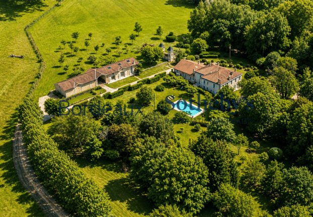 Maison 14 pièces 800 m² · à Bordeaux · 800 m² · 2 990 000 €