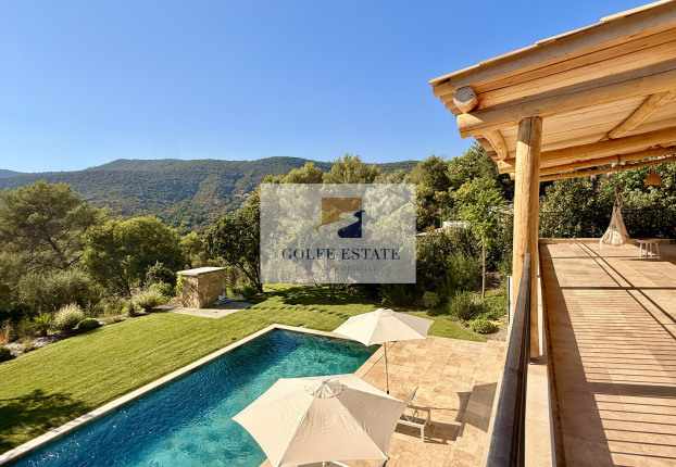 Maison 5 pièces 155 m² · à La Croix-Valmer · 155 m² · 2 090 000 €