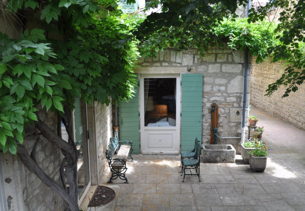 Maison 8 pièces 242 m² · à Lucenay · 242 m² · 595 000 €