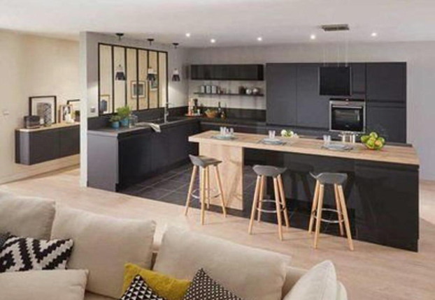 Appartement 6 pièces 170 m² · à Paris 18ème · 170 m² · 2 190 000 €