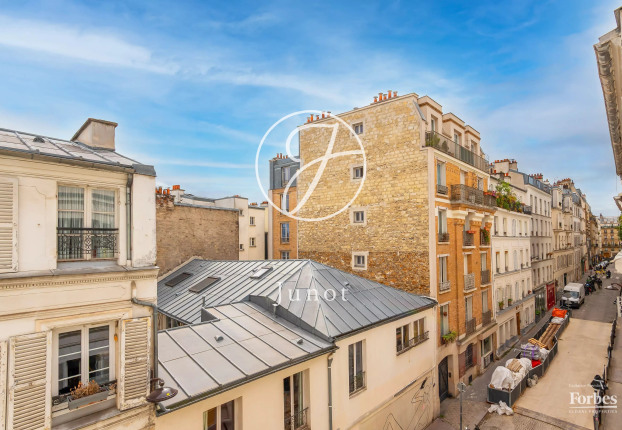 Appartement 4 pièces 99 m² · à Montmartre, Paris 18ème · 99,4 m² · 1 580 000 €