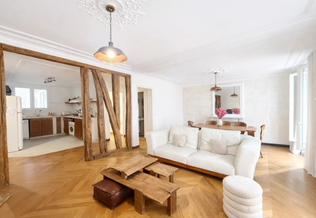 Appartement 5 pièces 107 m² · à Lorette-Martyrs, Paris 9ème · 107 m² · 1 390 000 €