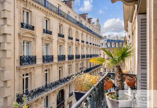 Appartement 4 pièces 99 m² · à Clichy-Trinité, Paris 9ème · 99,4 m² · 1 295 000 €