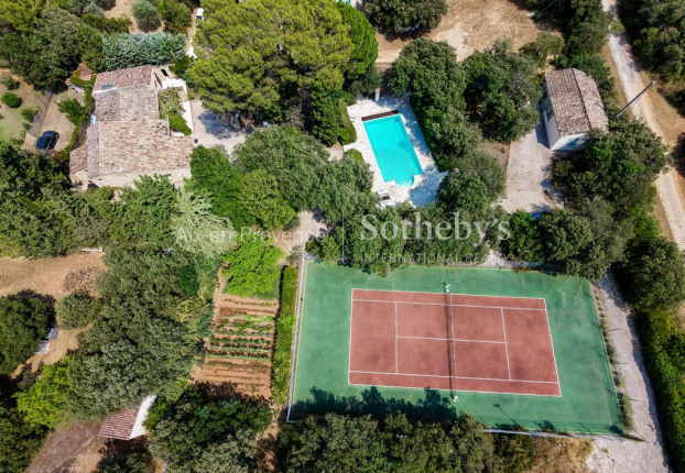 Maison 8 pièces 240 m² · à Lauris · 240 m² · 1 240 000 €