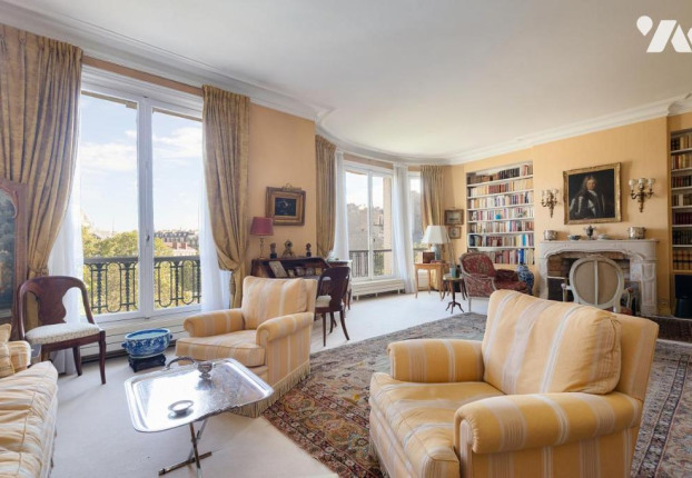Appartement 4 pièces 176 m² · à Paris 7e Arrondissement · 176,3 m² · 2 950 000 €