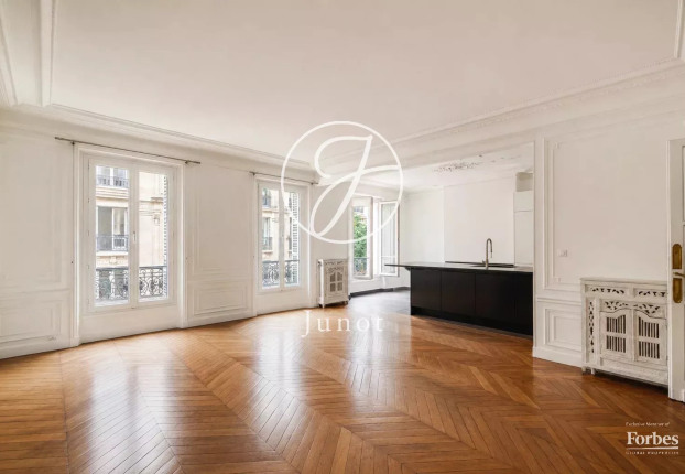 Appartement 5 pièces 153 m² · à Trudaine-Maubeuge, Paris 9ème · 152,6 m² · 1 750 000 €
