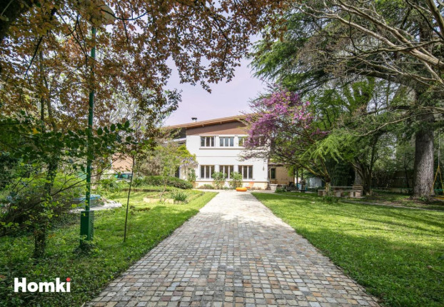 Maison 10 pièces 220 m² · à Fontaine · 220 m² · 600 000 €