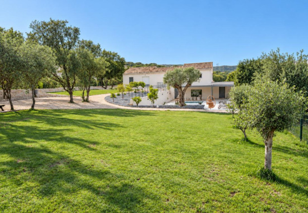 Maison 5 pièces 140 m² · à Saint-Montan · 140 m² · 560 000 €