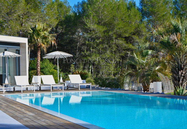 Maison 9 pièces 375 m² · à Est Nord Est Et Sud Est, Saint-Gély-du-Fesc · 375 m² · 2 780 000 €
