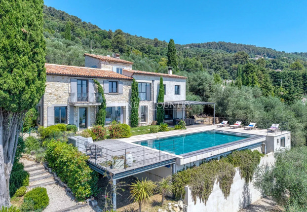 Maison 9 pièces 222 m² · à Le Tignet · 222 m² · 2 250 000 €