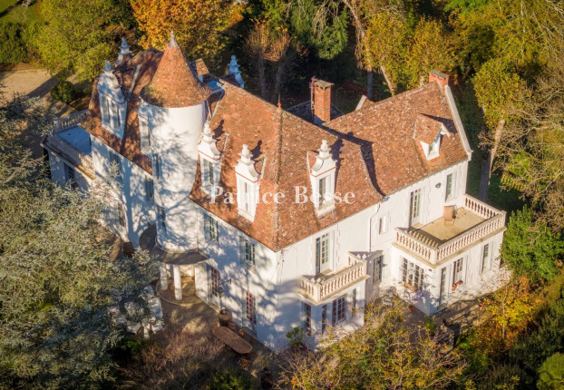 Maison 10 pièces 455 m² · à Cahors · 455 m² · 950 000 €