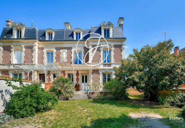 Maison 8 pièces 183 m² · à Le Vésinet · 183 m² · 1 495 000 €