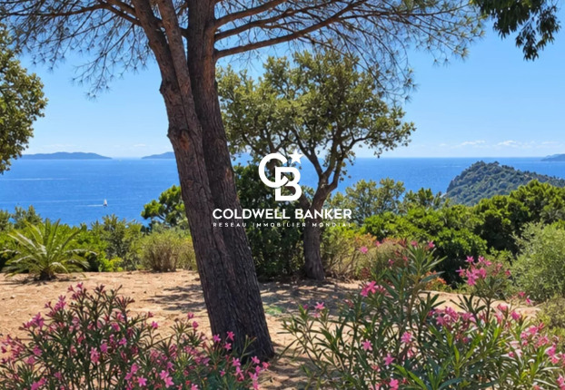 Maison 6 pièces 184 m² · à Rayol-Canadel-sur-Mer · 184 m² · 2 700 000 €