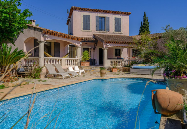 Maison 7 pièces 200 m² · à Saint Julien, Marseille 12ème · 200 m² · 843 000 €