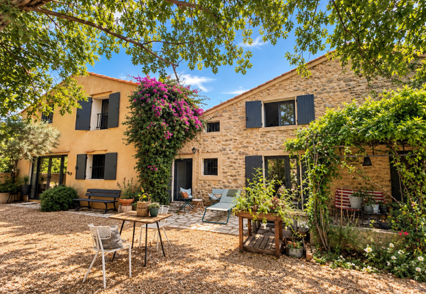 Maison 6 pièces 186 m² · à Le Castellet · 186,1 m² · 990 000 €
