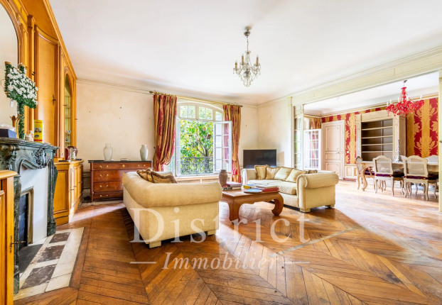 Appartement 7 pièces 246 m² · à Porte Dauphine, Paris 16ème · 246 m² · 2 700 000 €