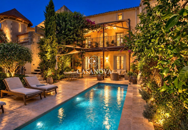 Maison 9 pièces 420 m² · à Pézenas · 420 m² · 825 000 €