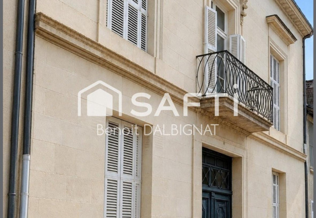 Maison 8 pièces 300 m² · à Chinon · 300 m² · 730 000 €