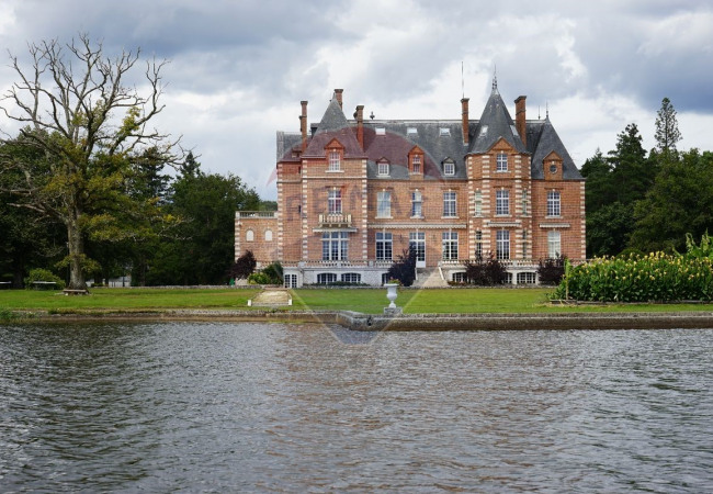 Castle For Sale In Loire Valley 45 Listings Lux Residence
