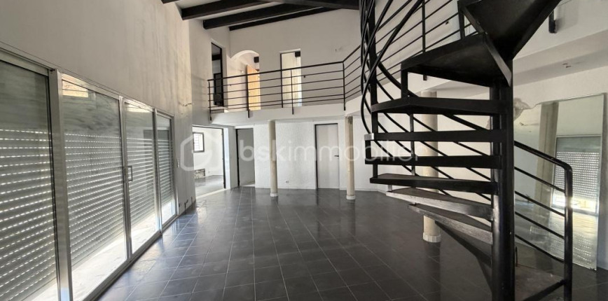 Maison 6 pièces 195 m² · à Le Revest-les-Eaux · 195 m² · 499 000 €