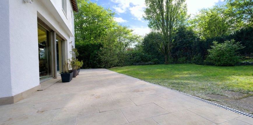 Maison 12 pièces 284 m² · à Saint-Cloud · 284 m² · 1 790 000 €